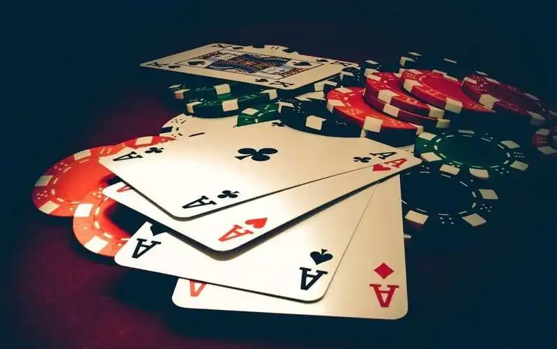 Gambaran akses mobile platform hola88 untuk hiburan sports dan casino Indonesia